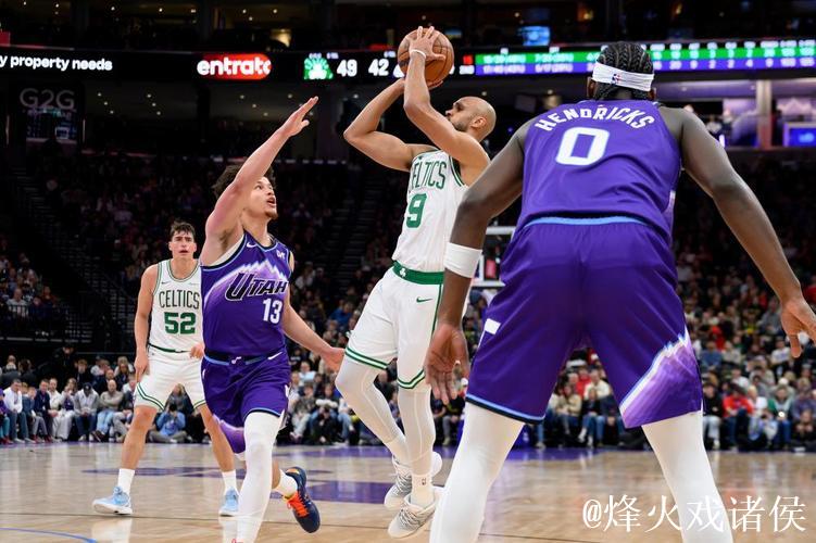 怀特25+7+6+7乔治37分 凯尔特人客场轻取爵士 怀特25+7+6+7乔治37分 凯尔特人客场轻取爵士